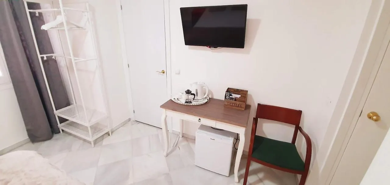 Guest house Fan Rooms Duquesa Malaga