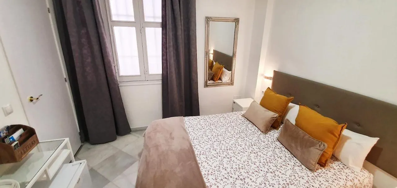 Fan Rooms Duquesa Malaga Guest house