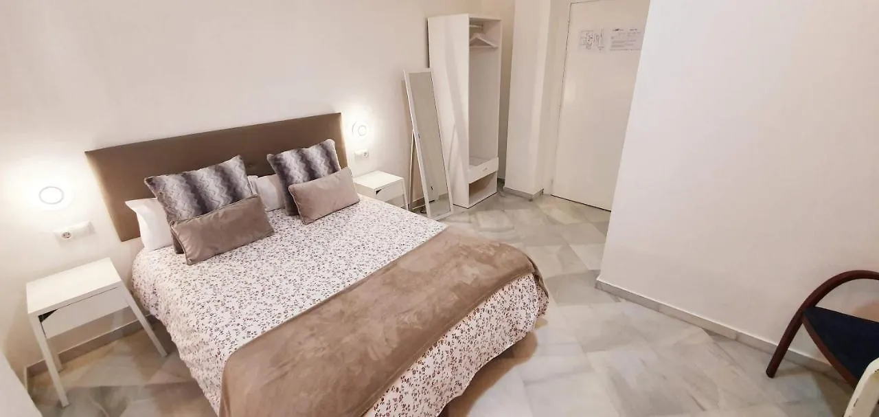 Fan Rooms Duquesa Malaga