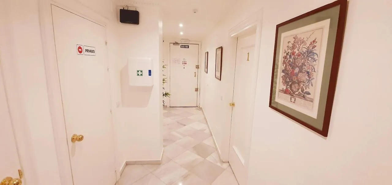 Guest house Fan Rooms Duquesa Malaga
