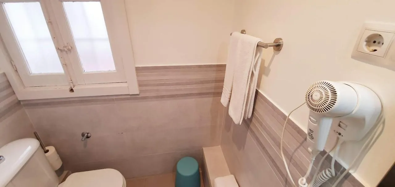 Fan Rooms Duquesa Malaga Guest house